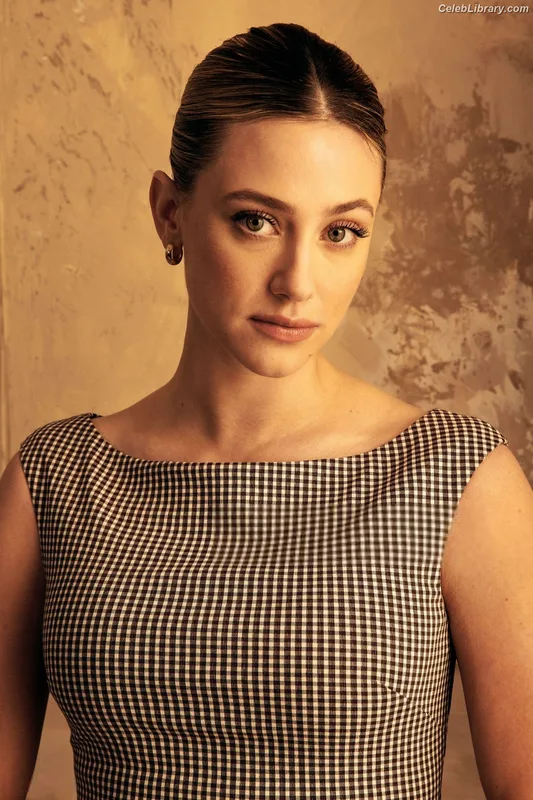 Lili Reinhart photo 12 of 1522