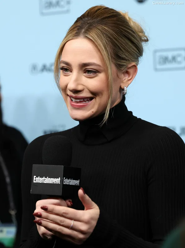 Lili Reinhart photo 13 of 1522