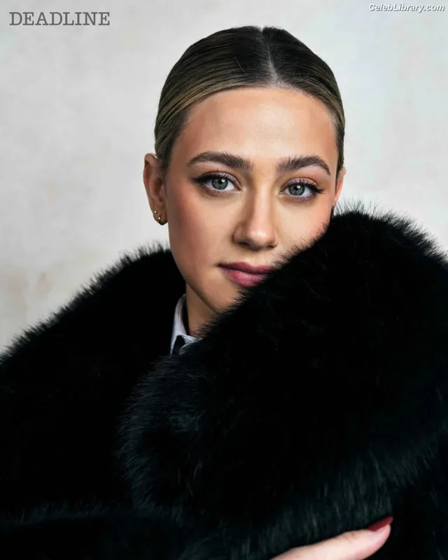 Lili Reinhart photo 23 of 1522