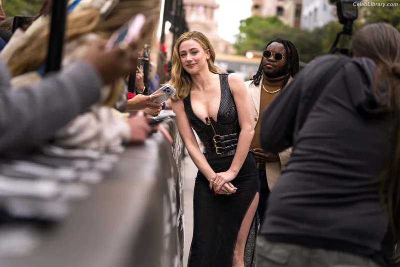 Lili Reinhart photo 20 of 1522