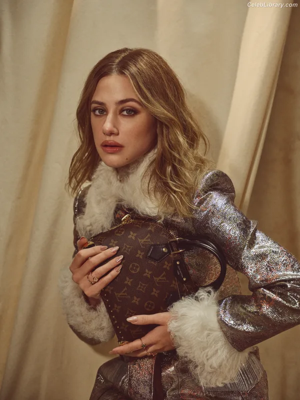 Lili Reinhart photo 23 of 1522