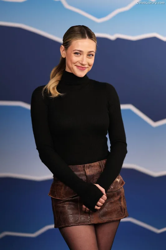 Lili Reinhart photo 22 of 1522