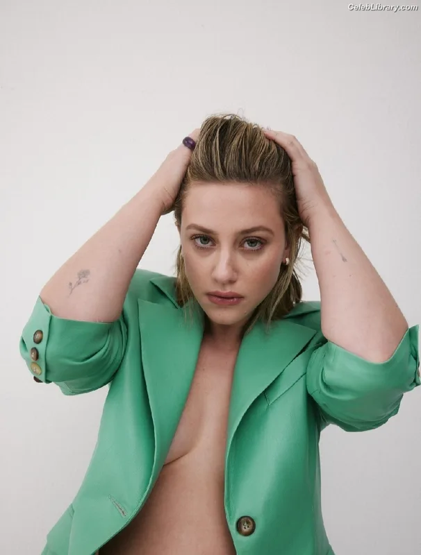 Lili Reinhart photo 14 of 1522
