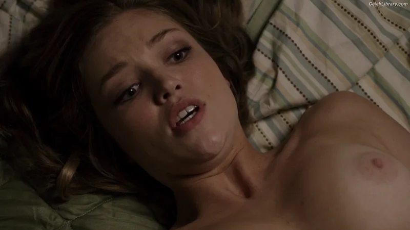 Lili Simmons photo 7 of 104