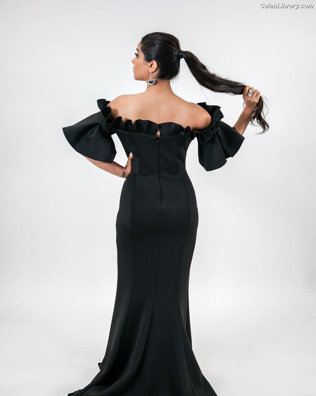 lilly singh photo 4 of 297