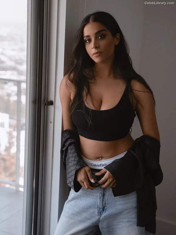 lilly singh photo 4 of 297