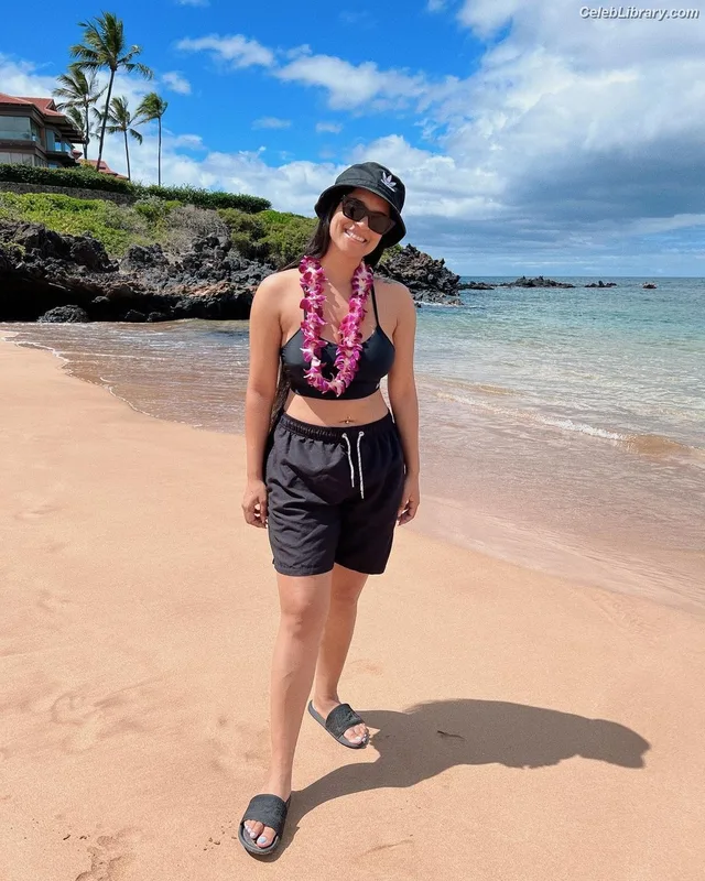 lilly singh photo 4 of 297
