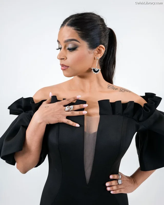 lilly singh photo 6 of 297