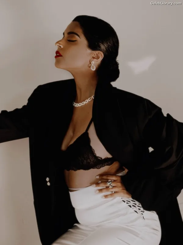 lilly singh photo 6 of 297