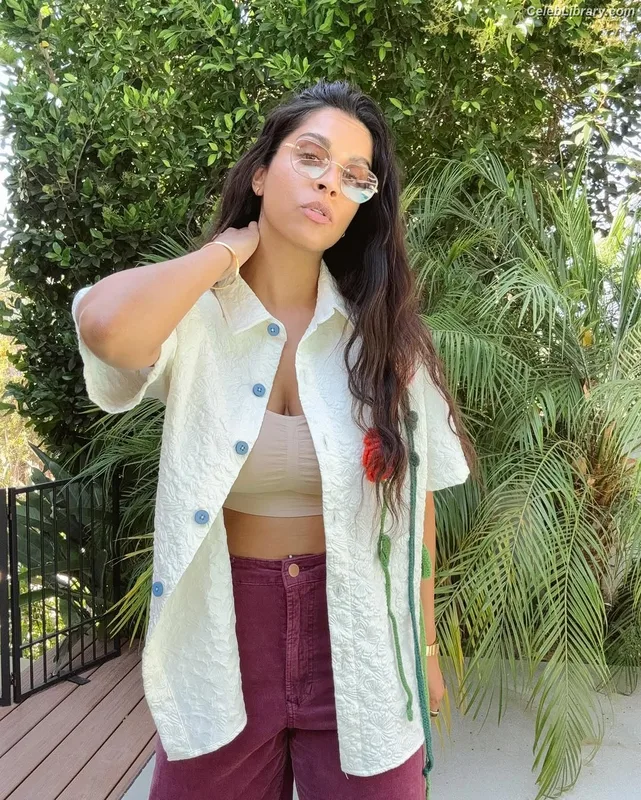 lilly singh photo 4 of 297