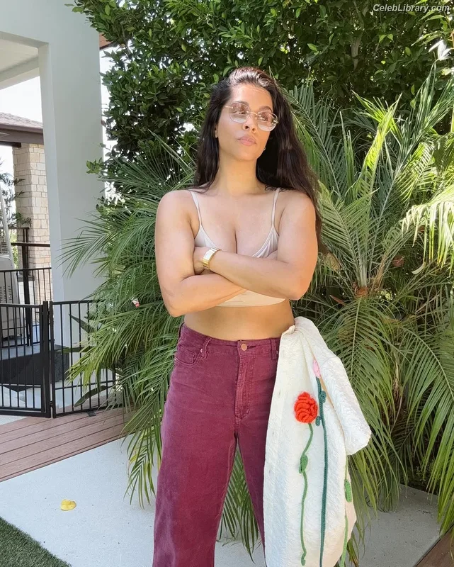 lilly singh photo 8 of 297
