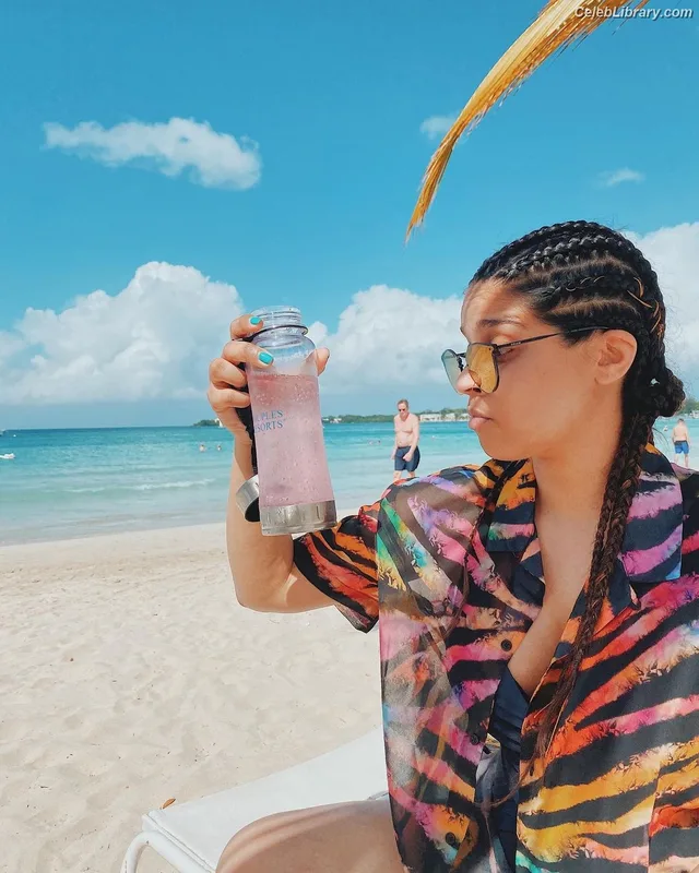 lilly singh photo 7 of 297