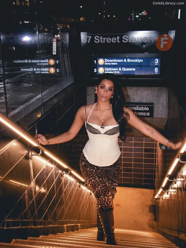 lilly singh photo 1 of 297