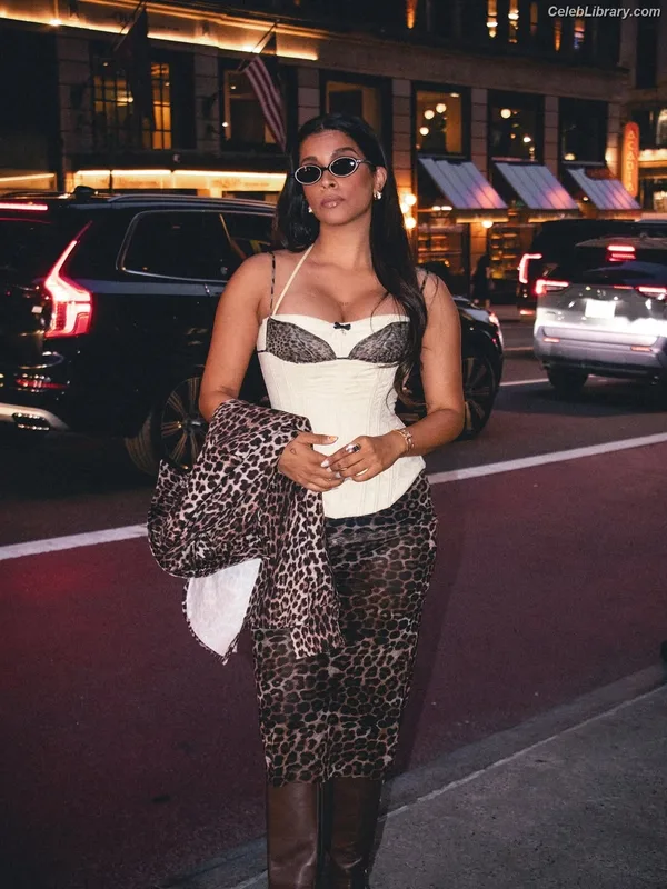 lilly singh photo 4 of 297