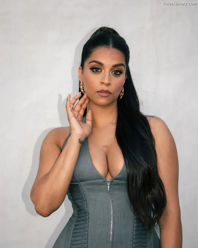 lilly singh photo 4 of 297
