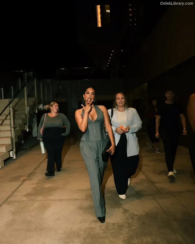 lilly singh photo 5 of 297