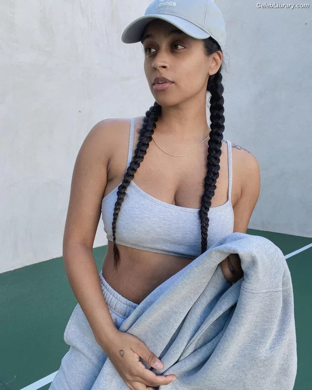 lilly singh photo 3 of 297