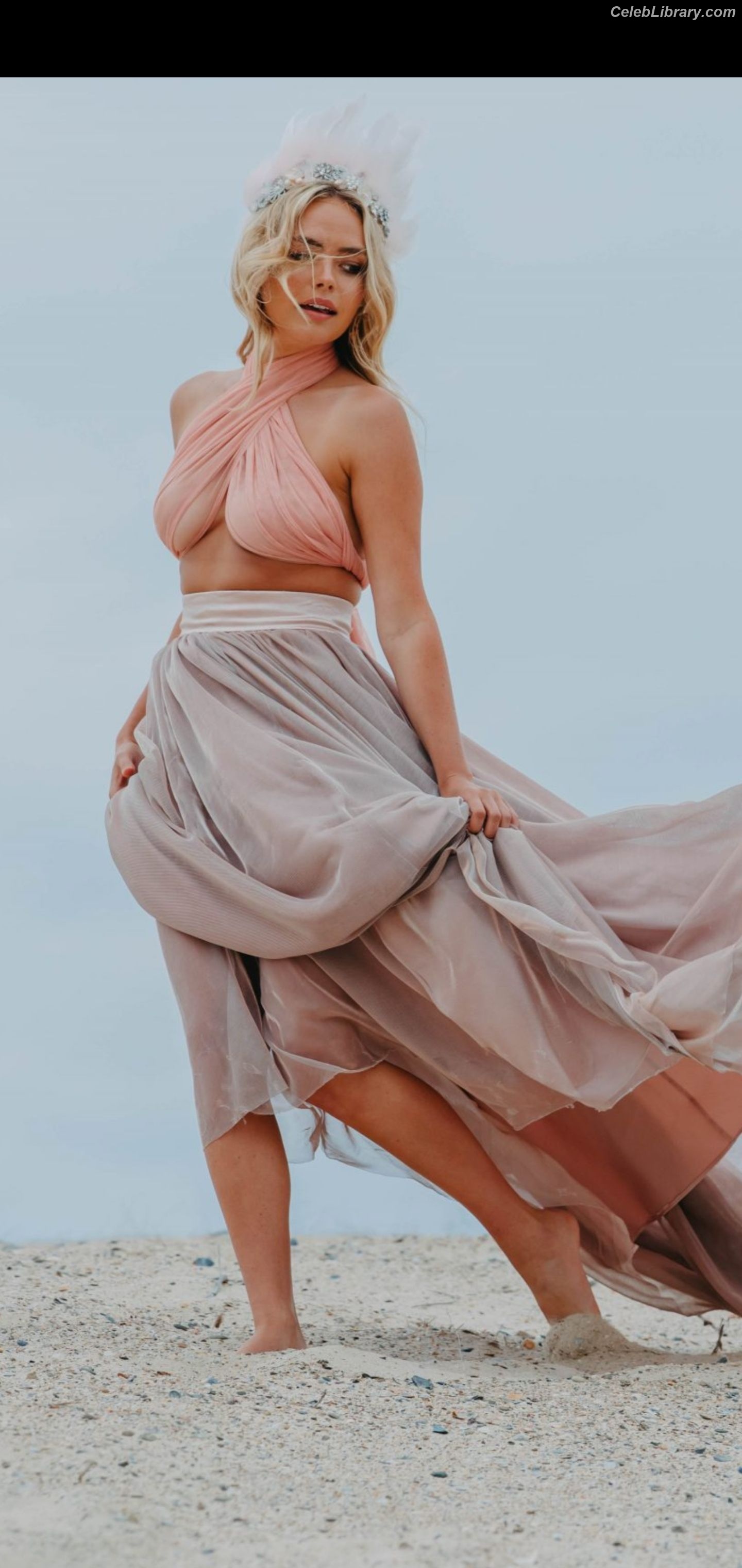 Lilly Van Der Meer photo 4 of 15