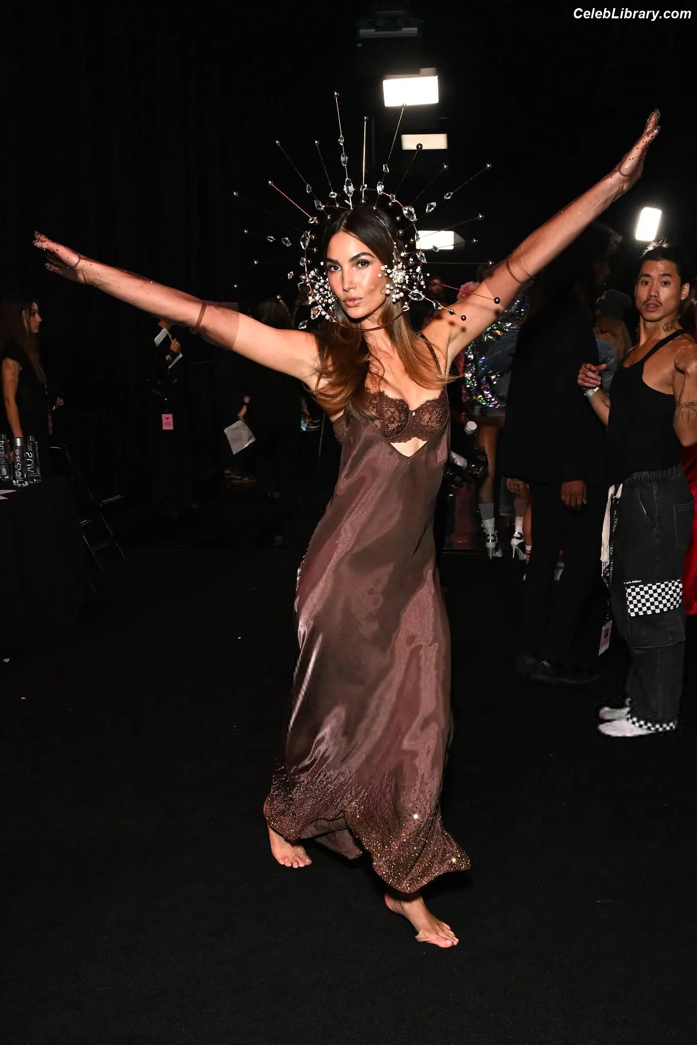 Lily Aldridge photo 9 of 177
