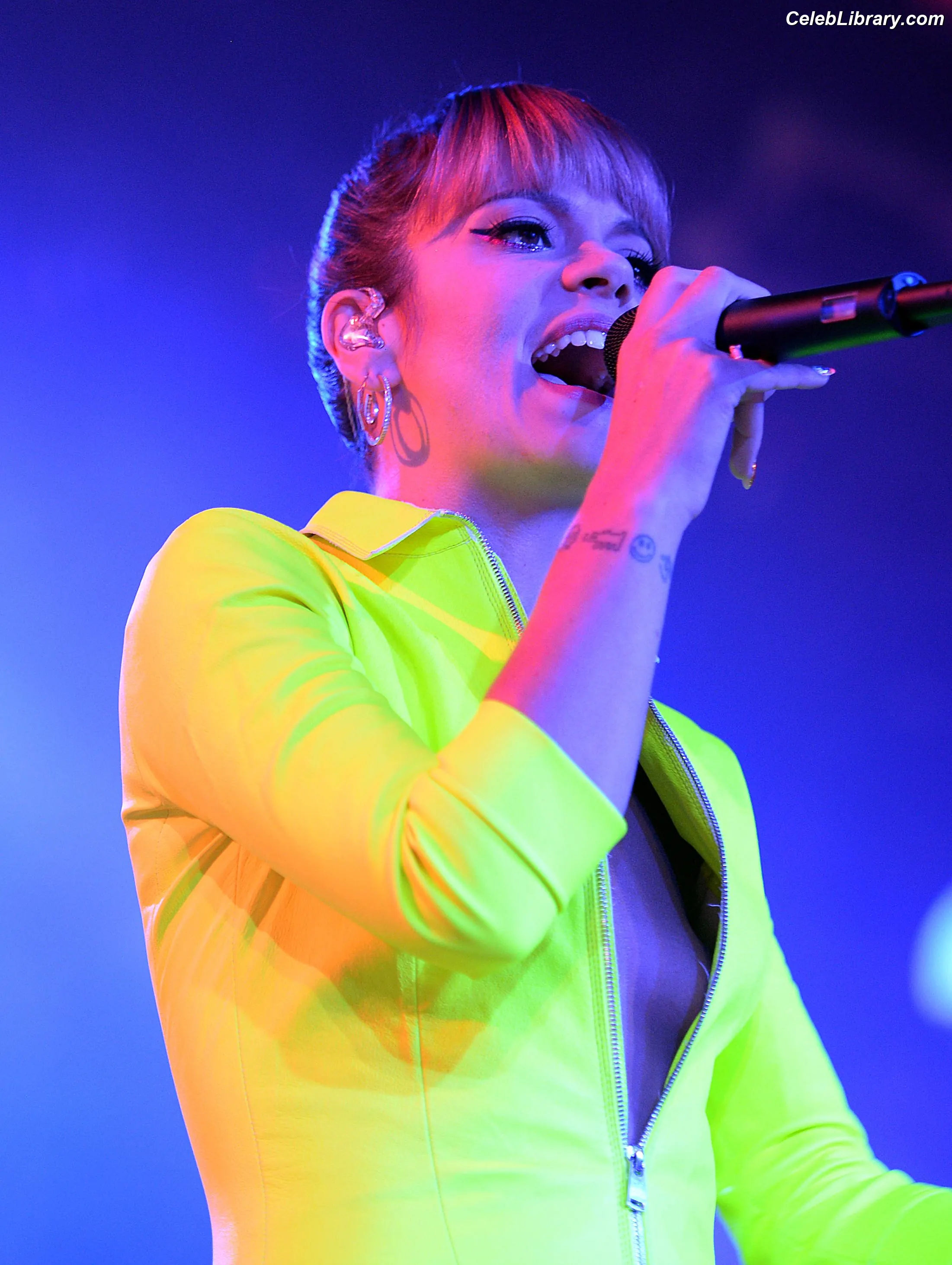 Lily Allen photo 9 of 436