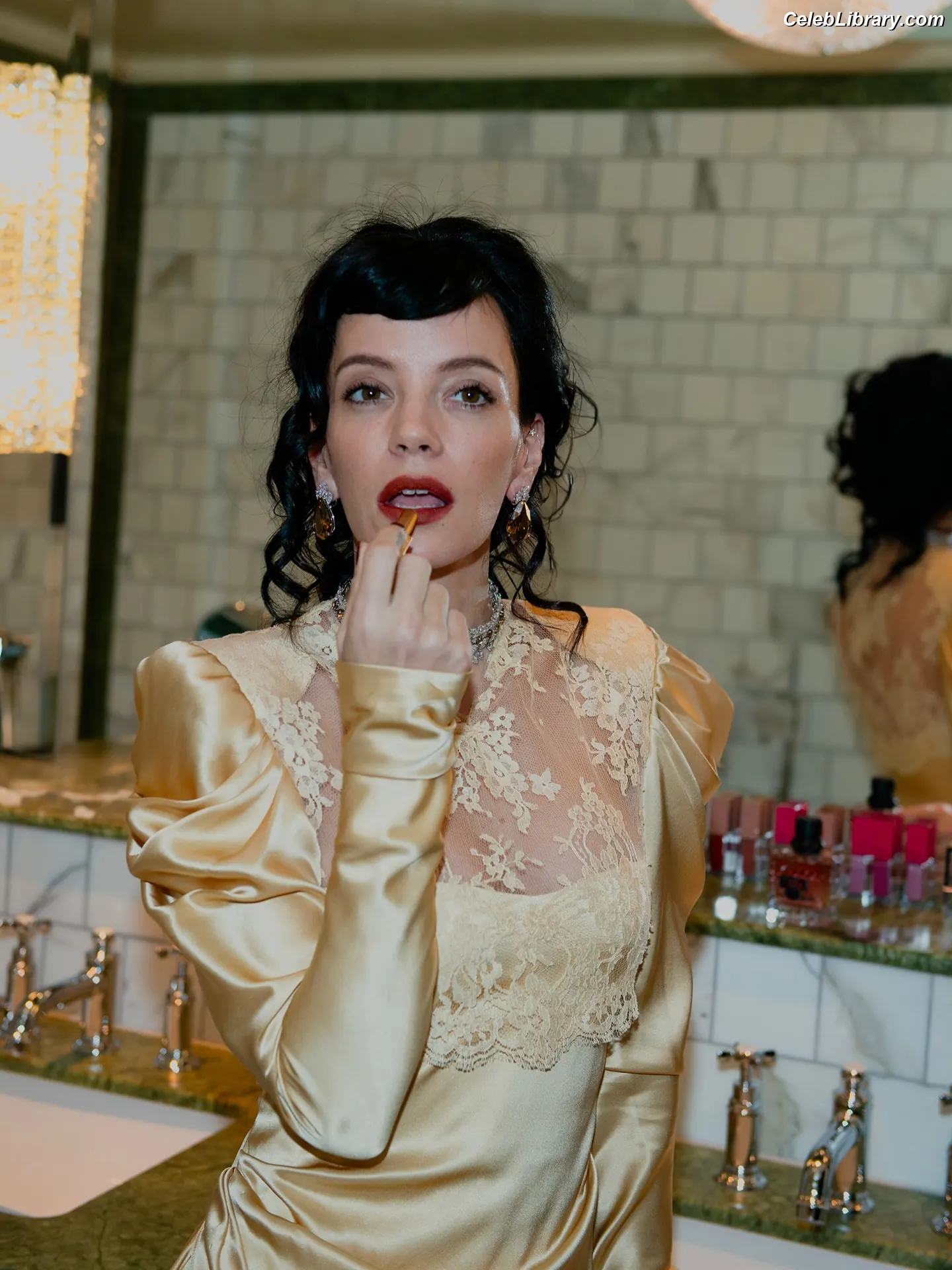 Lily Allen photo 19 of 436