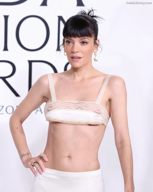 Lily Allen photo 10 of 437