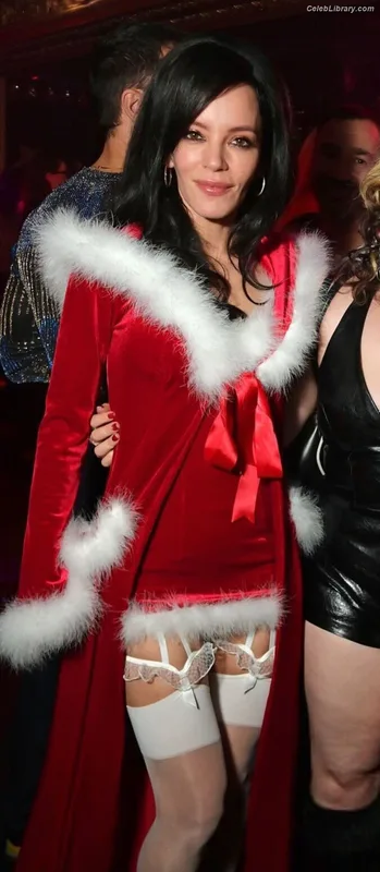 Lily Allen photo 2 of 437