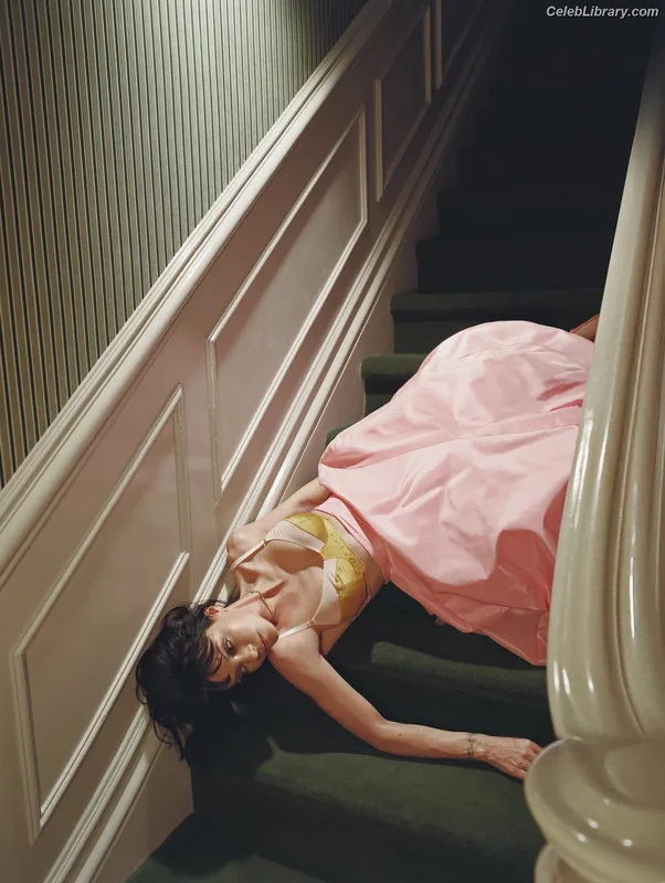 Lily Allen photo 22 of 437