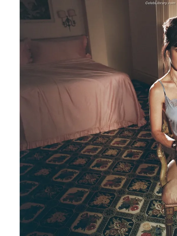Lily Allen photo 5 of 437