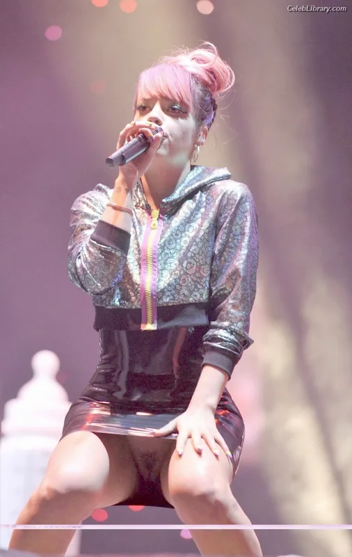 Lily Allen photo 11 of 437