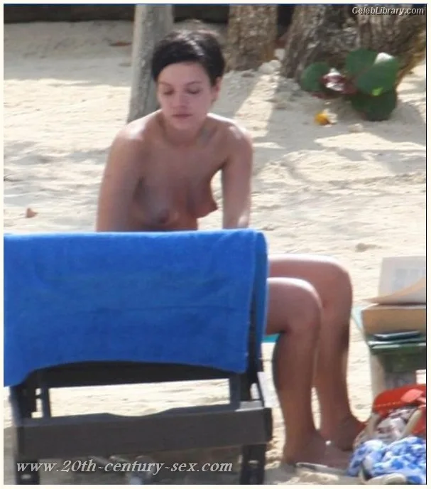 Lily Allen photo 9 of 437