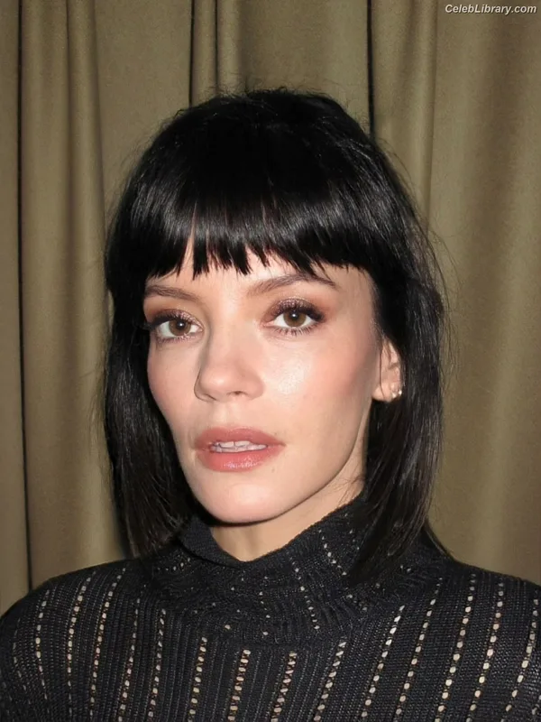Lily Allen photo 19 of 437