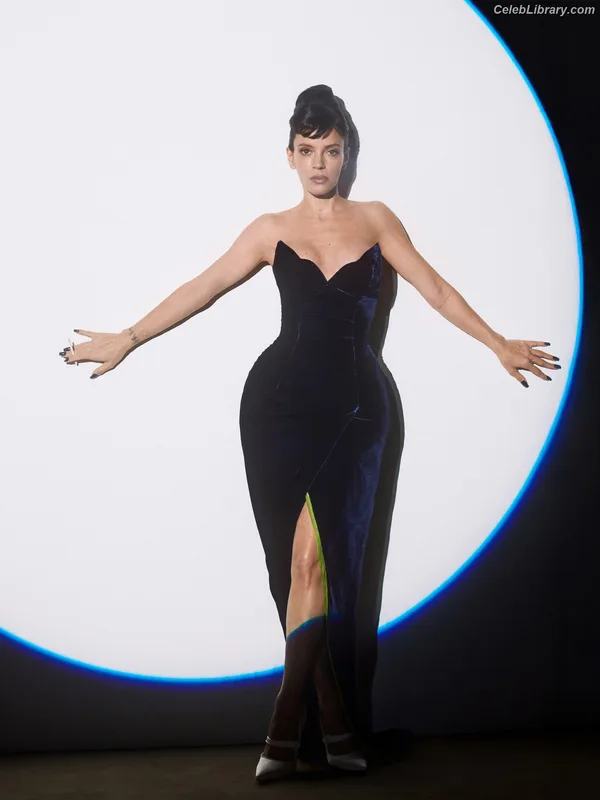 Lily Allen photo 23 of 437