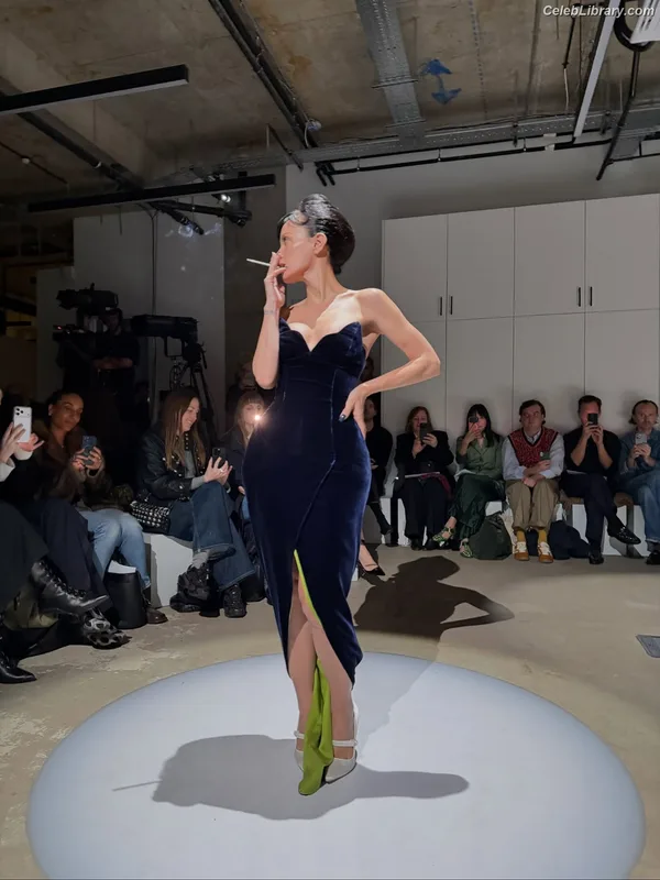 Lily Allen photo 3 of 437