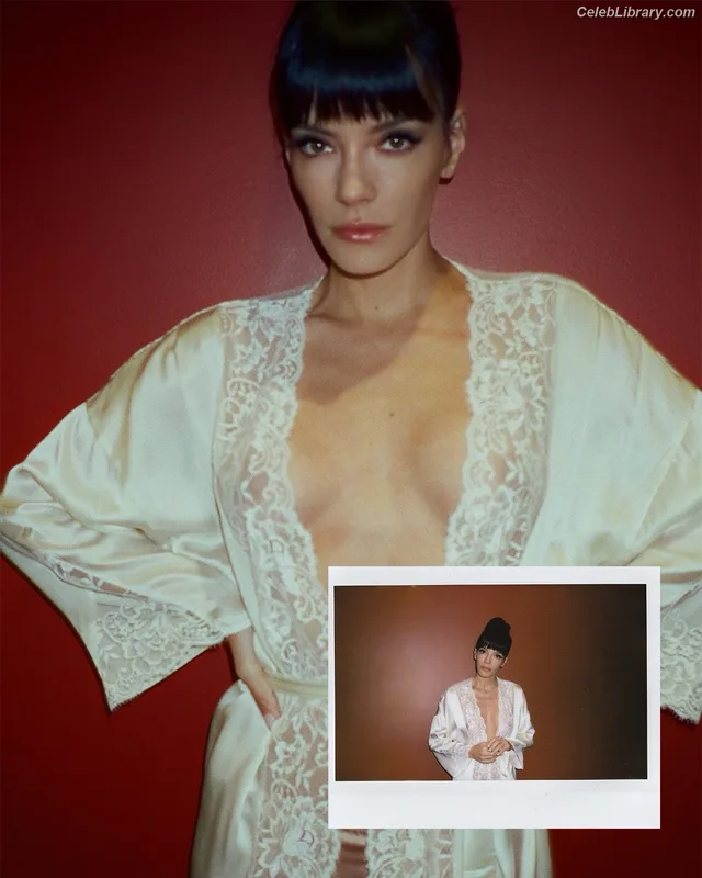 Lily Allen photo 1 of 437