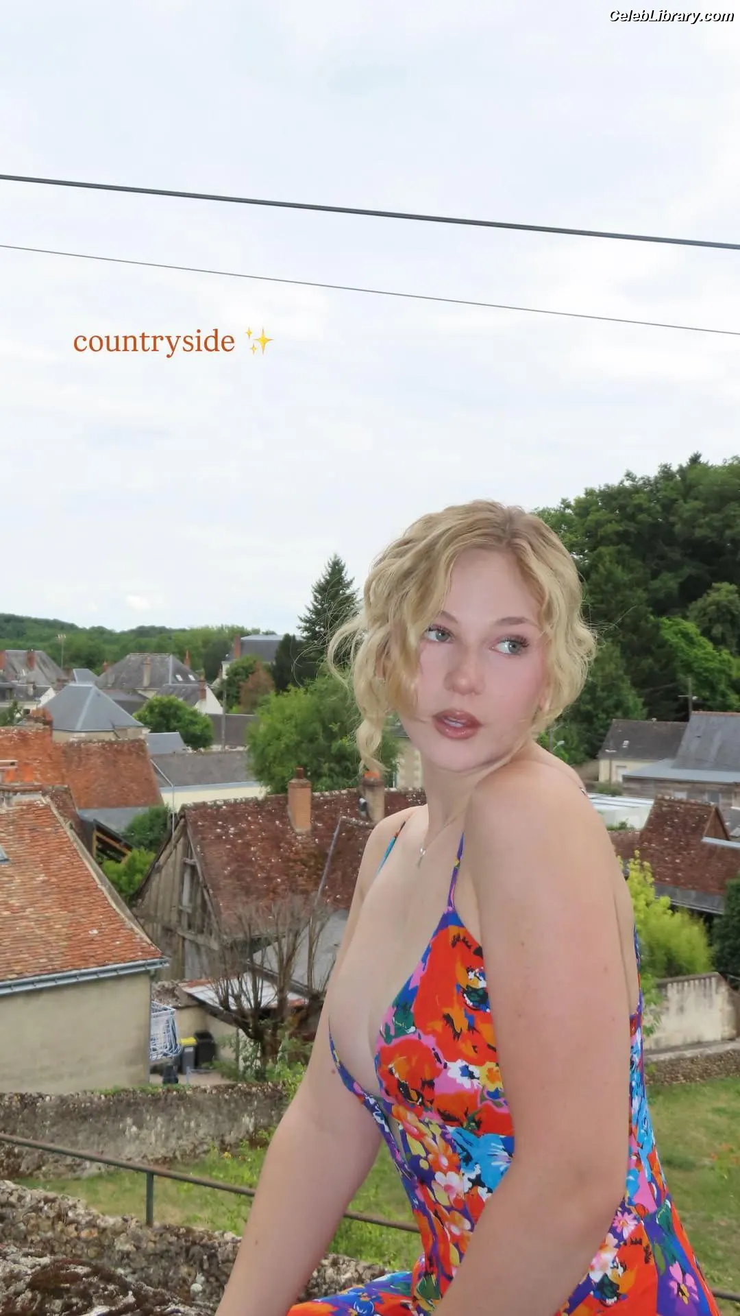 Lily Brooks O’Briant photo 11 of 1120