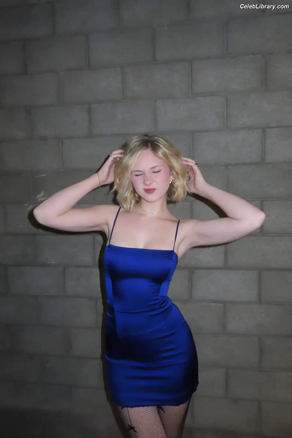 Lily Brooks O’Briant photo 1 of 1120