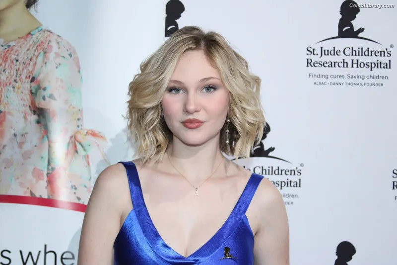 Lily Brooks O’Briant photo 4 of 1107