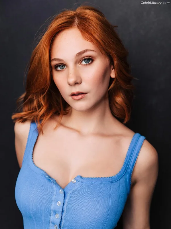 Lily Brooks O’Briant photo 23 of 1107