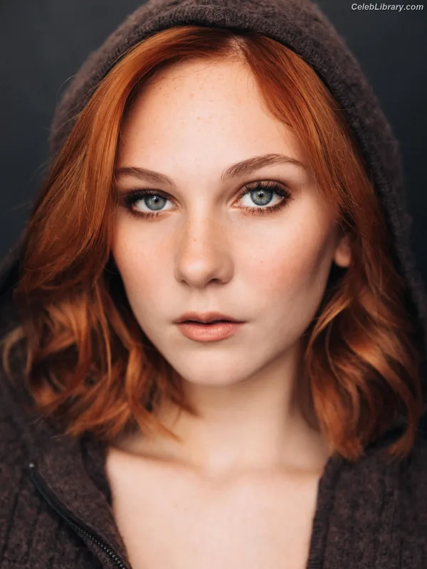 Lily Brooks O’Briant photo 4 of 1107