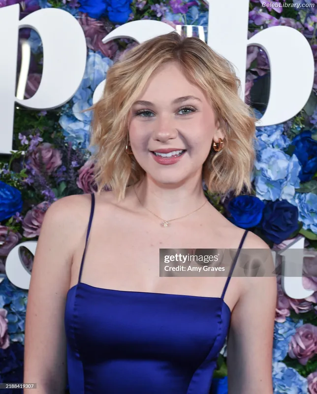 Lily Brooks O’Briant photo 14 of 1107