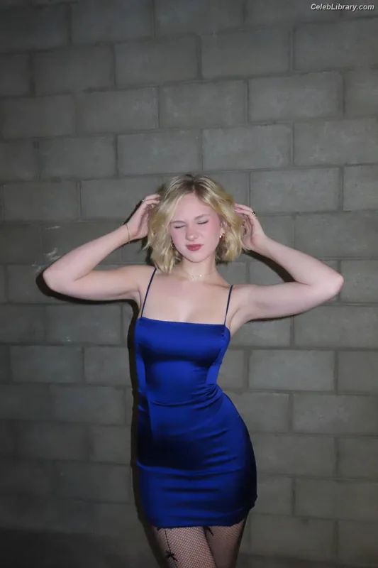 Lily Brooks O’Briant photo 1 of 1107