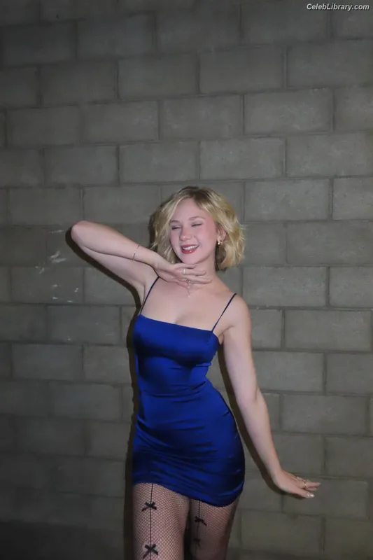 Lily Brooks O’Briant photo 11 of 1107