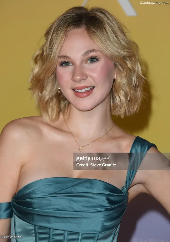 Lily Brooks O’Briant photo 7 of 1107