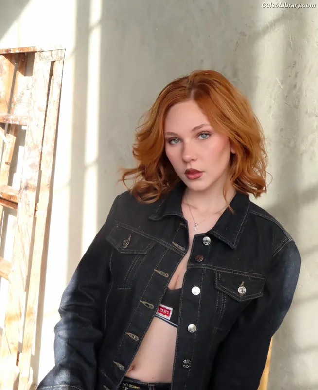 Lily Brooks O’Briant photo 10 of 1107