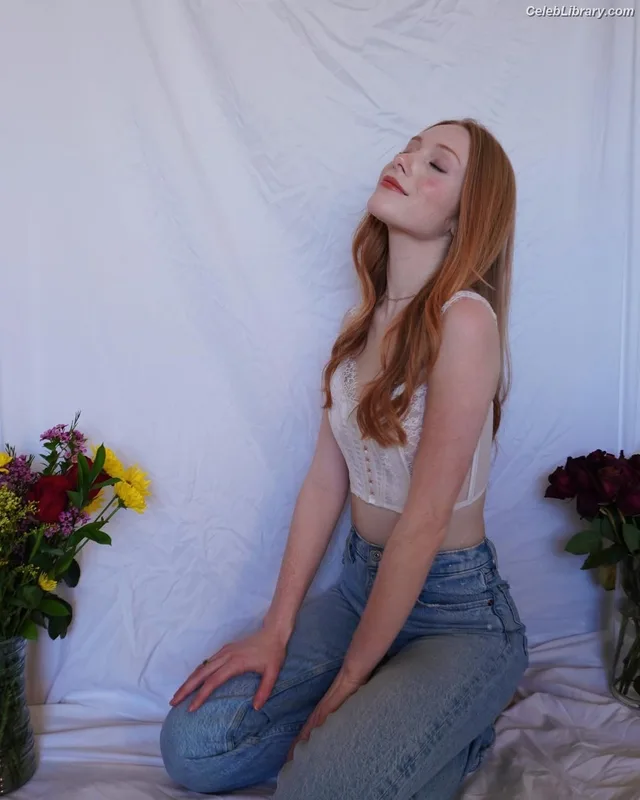 Lily Cardone photo 6 of 7