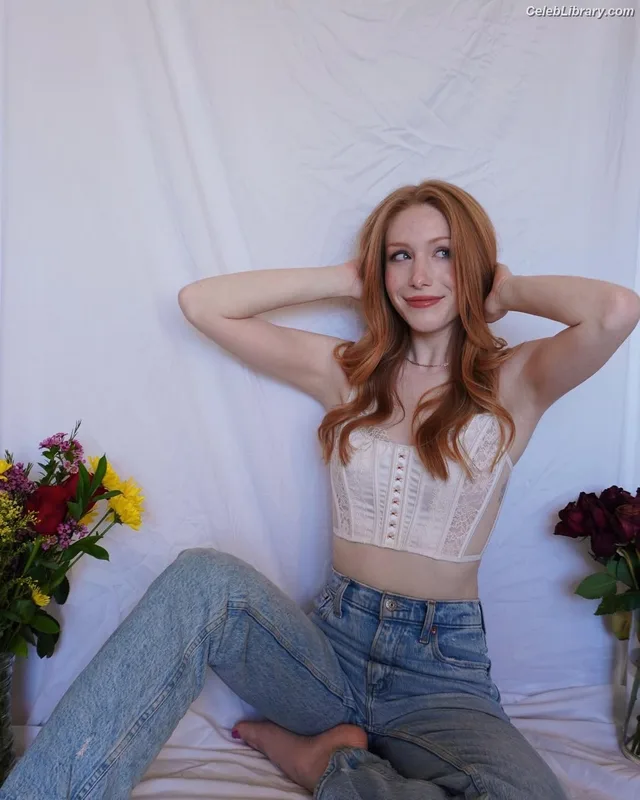 Lily Cardone photo 7 of 7