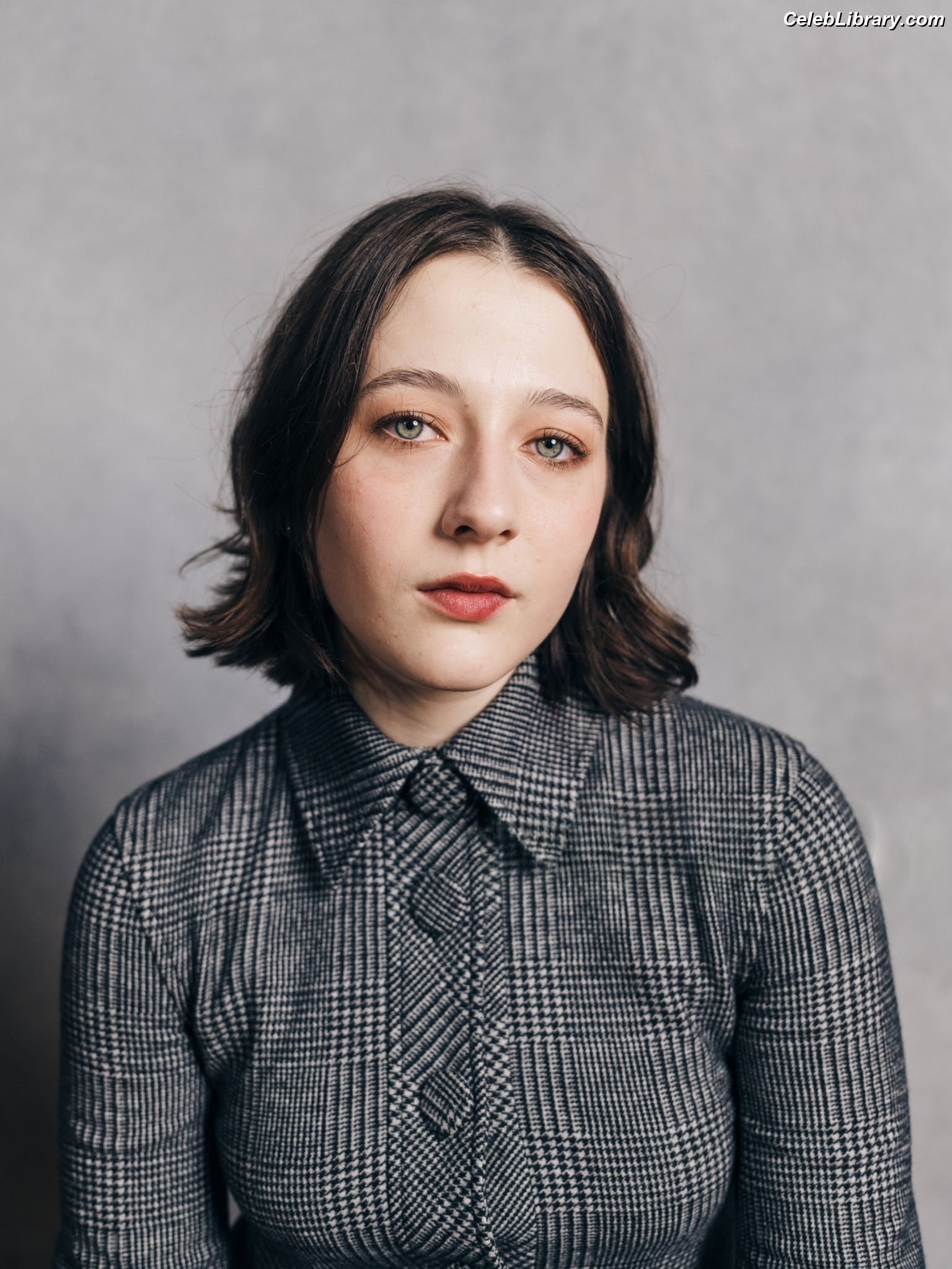 Lily Collias photo 17 of 31