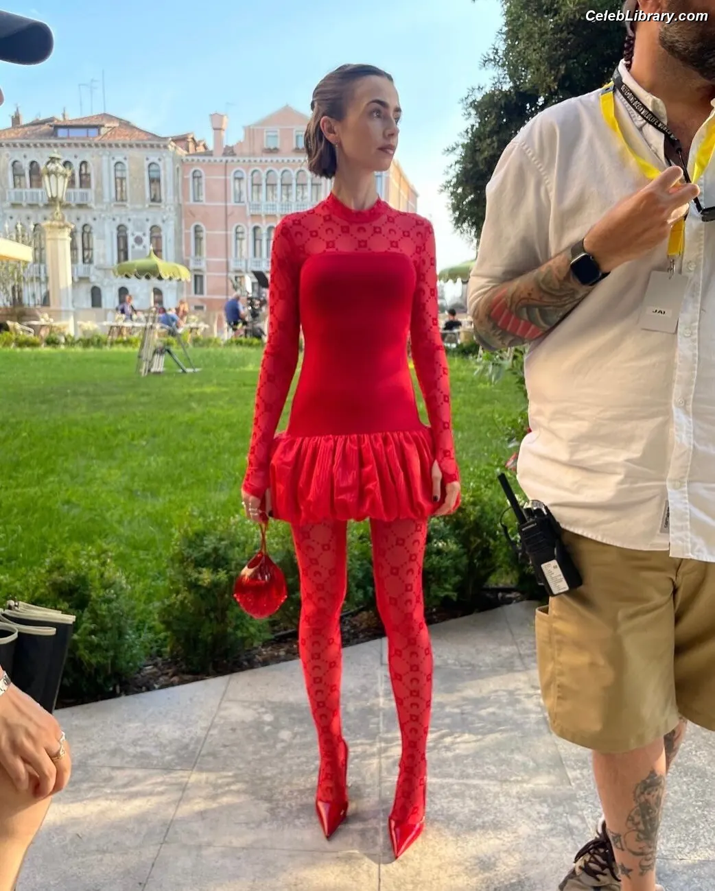 Lily Collins photo 13 of 837
