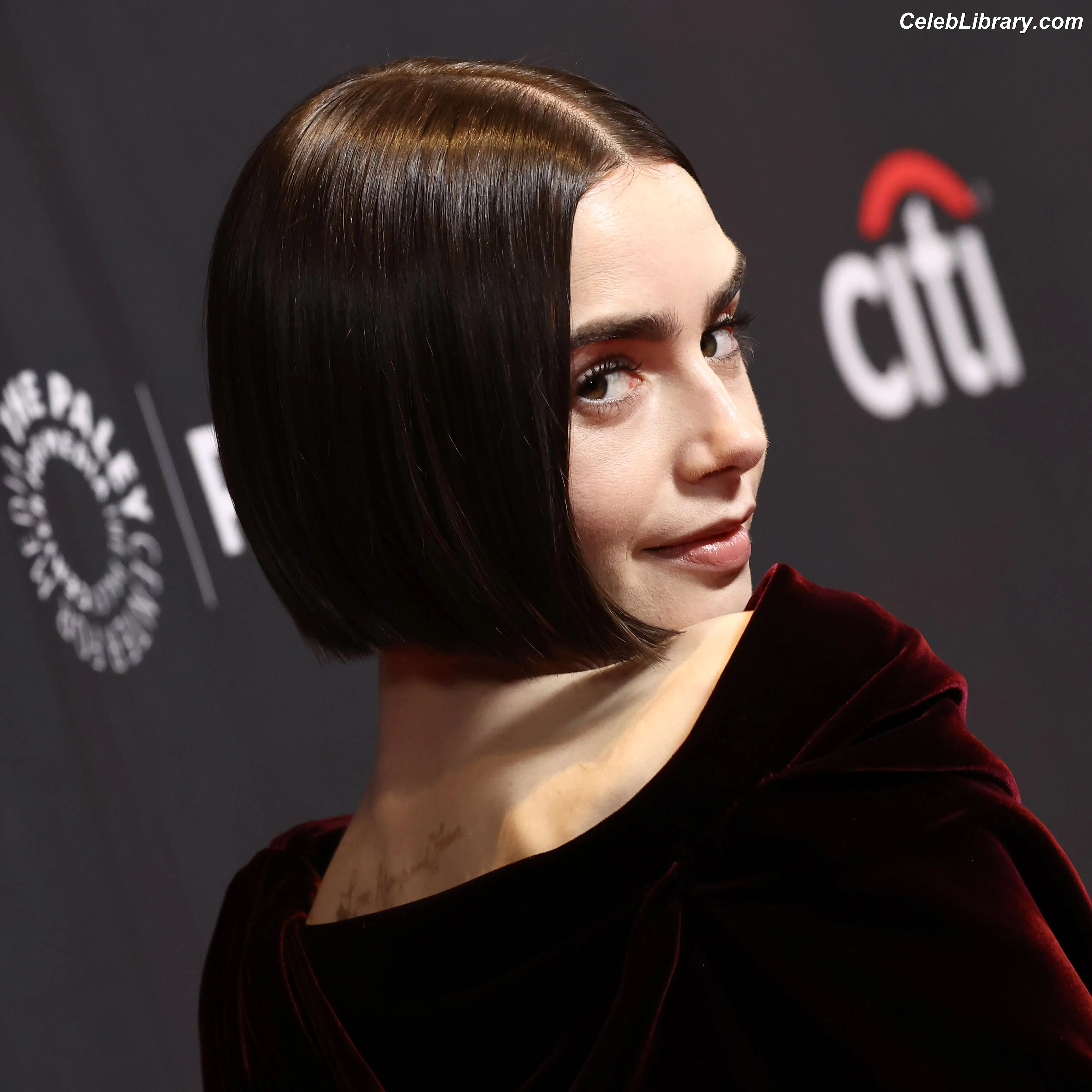 Lily Collins photo 8 of 837